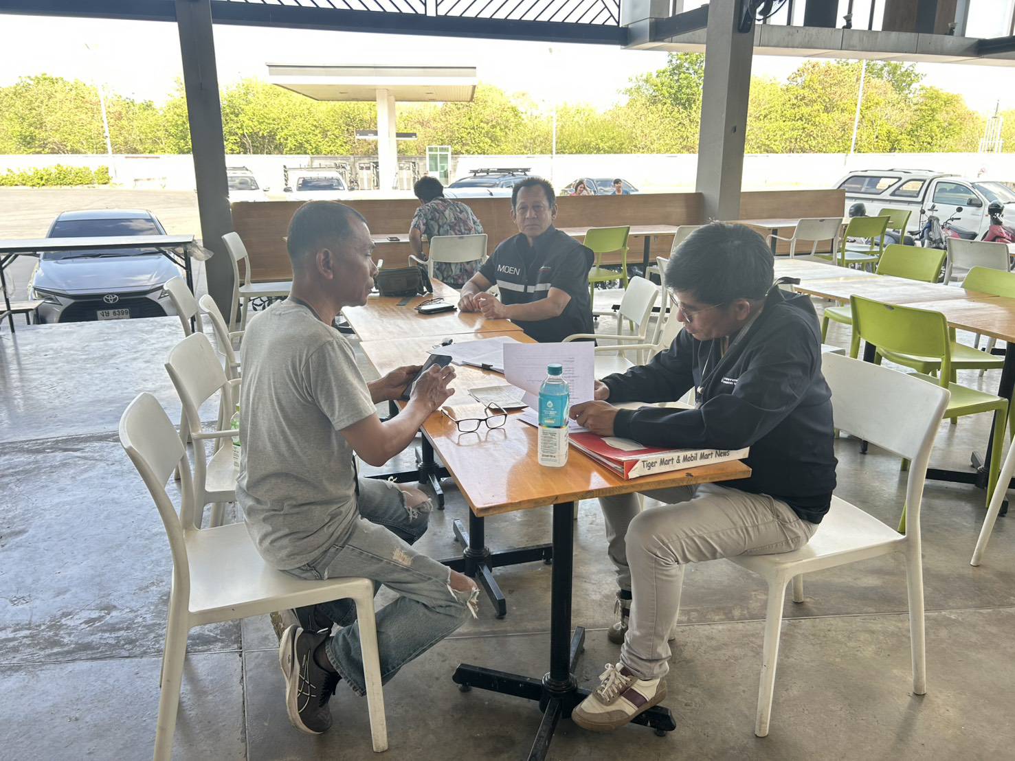 พลังงานจังหวัดนครราชสีมา ลงพื้นที่ตรวจ สอบบสถานีบริการน้ำมัน คุมเข้มกักตุน ป้องกันการขาดแคลน