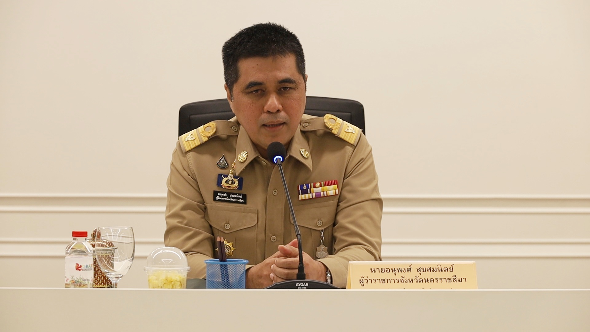 ผู้ว่าโคราช วาง 3 มาตรการเหล็กรับมือวิกฤตตะวันออกกลาง กำชับ กลไกรัฐต้องไม่หยุดชะงัก พร้อมอุดหนุนผลผลิตเกษตรกร อ.เสิงสาง เสิร์ฟข้าวโพดหวานระหว่างประชุม